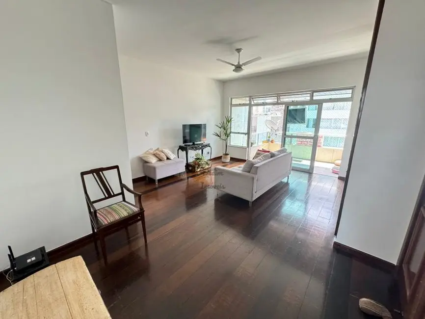 Apartamento com 3 quartos à venda, 207m2 em Centro, Juiz De Fora - MG - imagem 3 Foto 3 de Apartamento com 3 quartos à venda, 207m2 em Centro, Juiz De Fora - MG