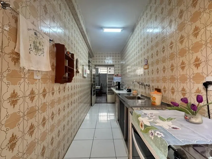 Foto 4 de Casa com 5 quartos à venda, 190m2 em Jardim Glória, Juiz De Fora - MG