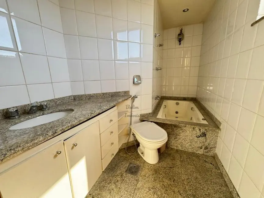 Apartamento com 4 quartos à venda, 223m2 em Santa Helena, Juiz De Fora - MG - imagem 7 Foto 7 de Apartamento com 4 quartos à venda, 223m2 em Santa Helena, Juiz De Fora - MG