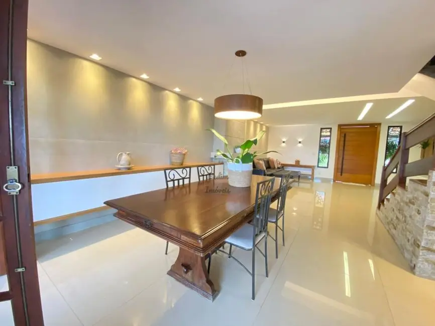 Foto 2 de Casa com 5 quartos à venda, 300m2 em Alto dos Pinheiros, Juiz De Fora - MG