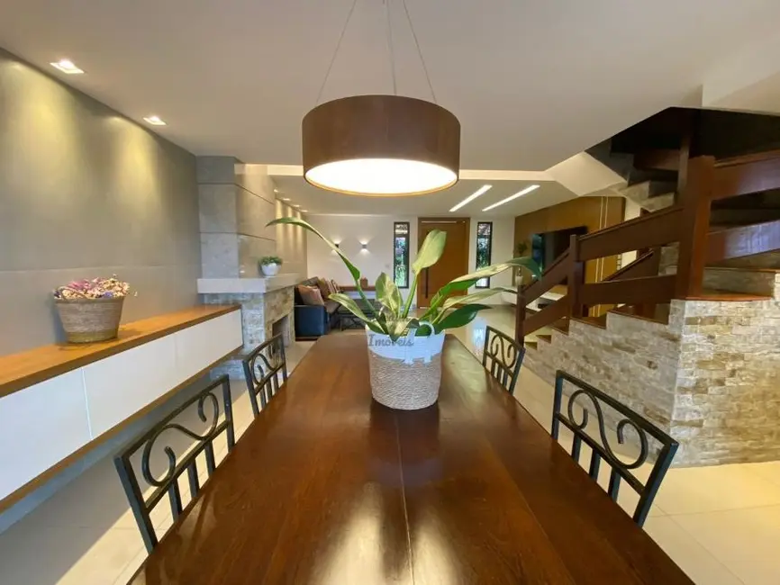 Foto 6 de Casa com 5 quartos à venda, 300m2 em Alto dos Pinheiros, Juiz De Fora - MG