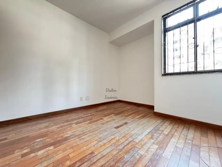 Foto 2 de Apartamento com 2 quartos à venda, 99m2 em São Mateus, Juiz De Fora - MG