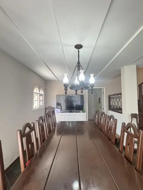 Foto 6 de Casa com 4 quartos à venda, 299m2 em Bairu, Juiz De Fora - MG