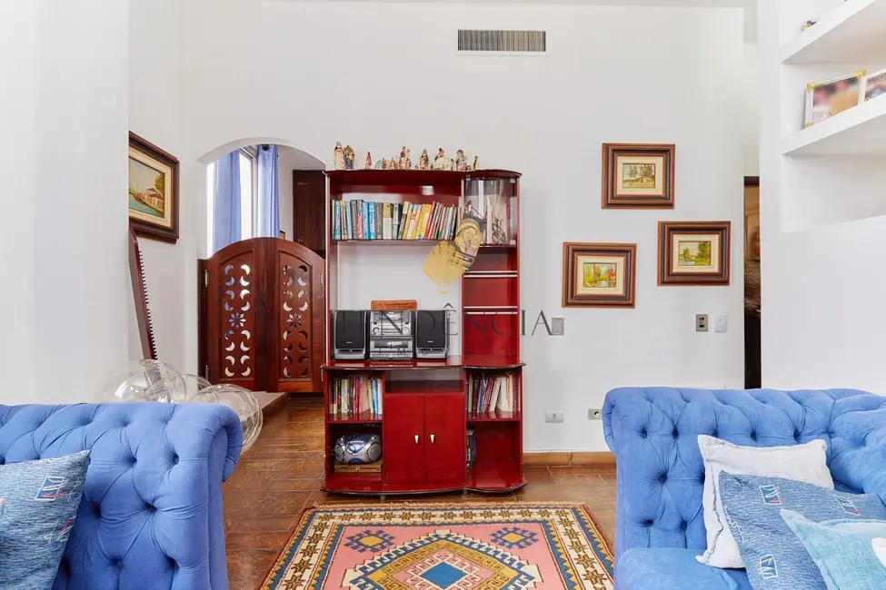 Apartamento com 4 quartos à venda, 241m2 em Centro Cívico, Curitiba - PR - imagem 6 Foto 6 de Apartamento com 4 quartos à venda, 241m2 em Centro Cívico, Curitiba - PR