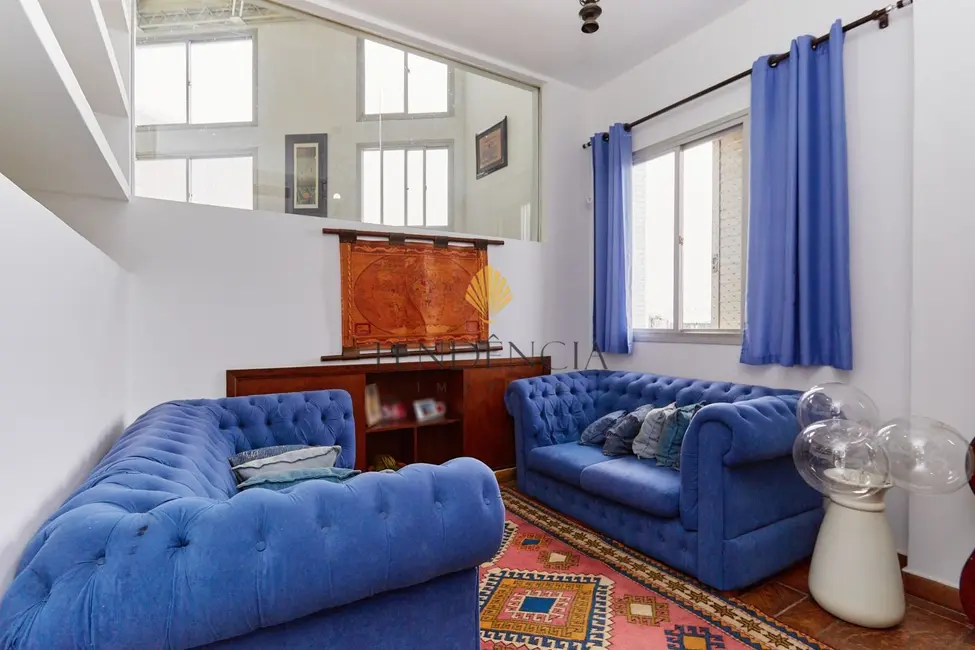 Apartamento com 4 quartos à venda, 241m2 em Centro Cívico, Curitiba - PR - imagem 3 Foto 3 de Apartamento com 4 quartos à venda, 241m2 em Centro Cívico, Curitiba - PR