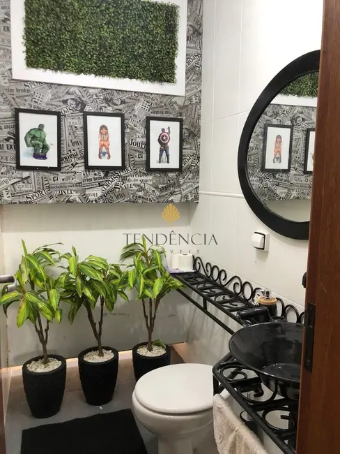 Sobrado com 3 quartos à venda, 120m2 em Costeira, Sao Jose Dos Pinhais - PR - imagem 3 Foto 3 de Sobrado com 3 quartos à venda, 120m2 em Costeira, Sao Jose Dos Pinhais - PR