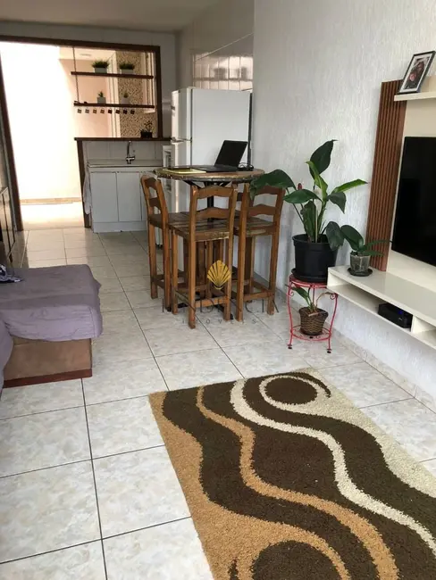 Sobrado com 3 quartos à venda, 120m2 em Costeira, Sao Jose Dos Pinhais - PR - imagem 1 Foto 1 de Sobrado com 3 quartos à venda, 120m2 em Costeira, Sao Jose Dos Pinhais - PR