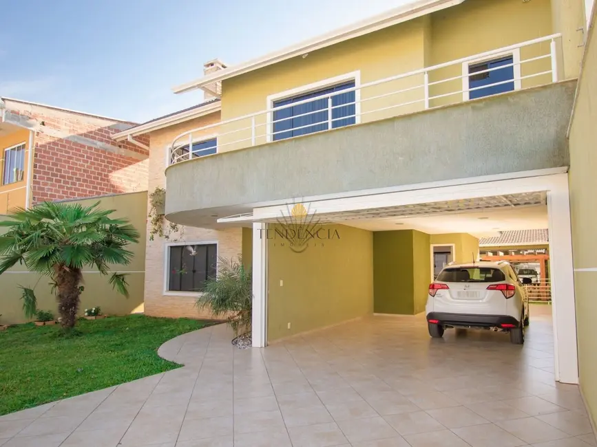 Foto 1 de Casa com 3 quartos à venda, 305m2 em Pinheirinho, Curitiba - PR