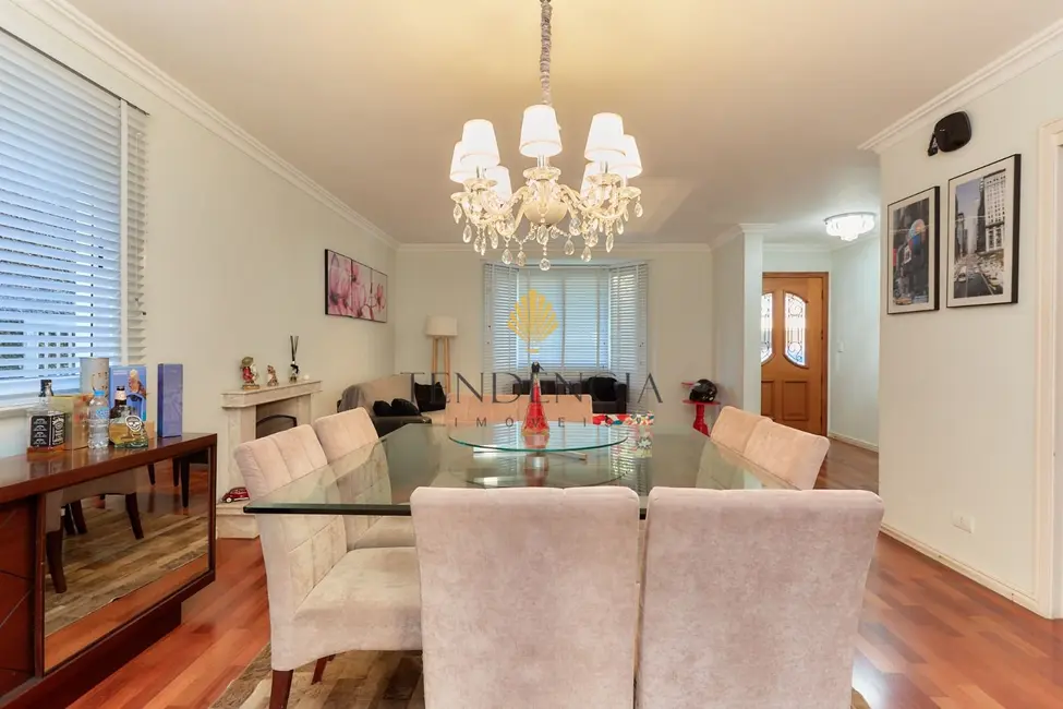 Casa com 4 quartos à venda, 266m2 em Butiatuvinha, Curitiba - PR - imagem 5 Foto 5 de Casa com 4 quartos à venda, 266m2 em Butiatuvinha, Curitiba - PR