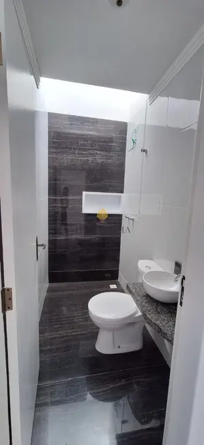 Casa com 3 quartos à venda, 64m2 em Santa Terezinha, Fazenda Rio Grande - PR - imagem 7 Foto 7 de Casa com 3 quartos à venda, 64m2 em Santa Terezinha, Fazenda Rio Grande - PR