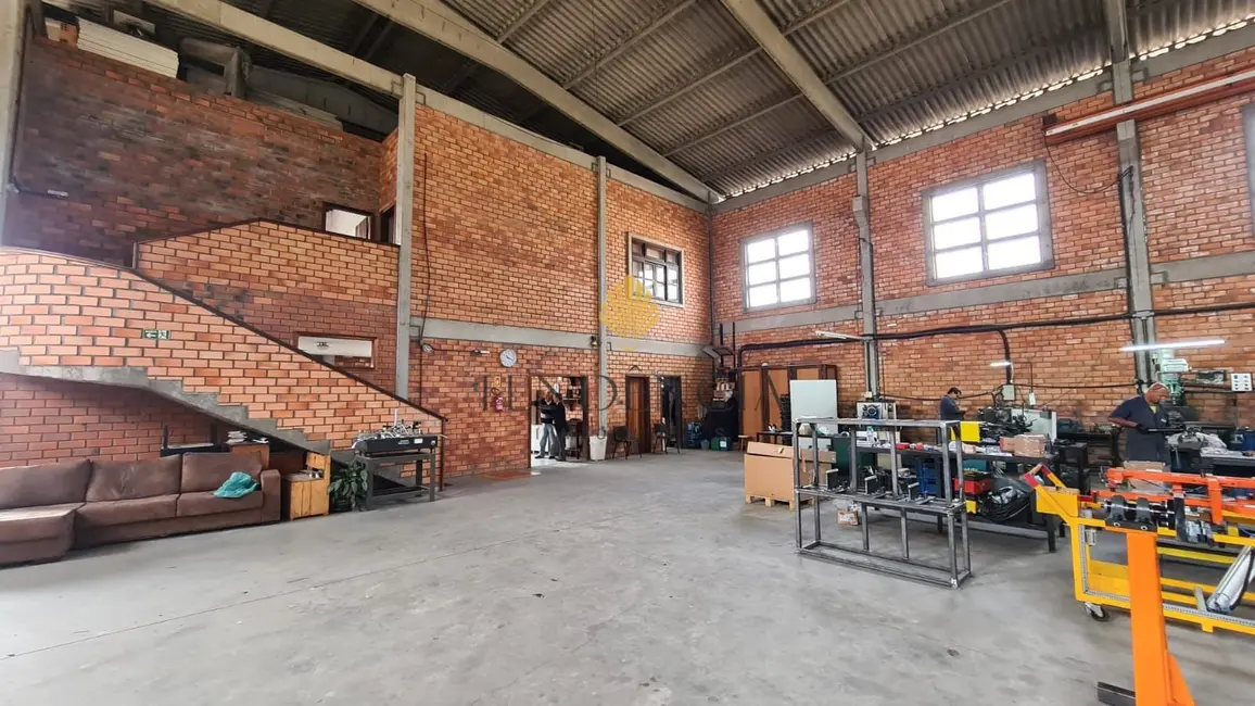 Armazém / Galpão à venda, 1075m2 em Cidade Industrial, Curitiba - PR - imagem 3 Foto 3 de Armazém / Galpão à venda, 1075m2 em Cidade Industrial, Curitiba - PR