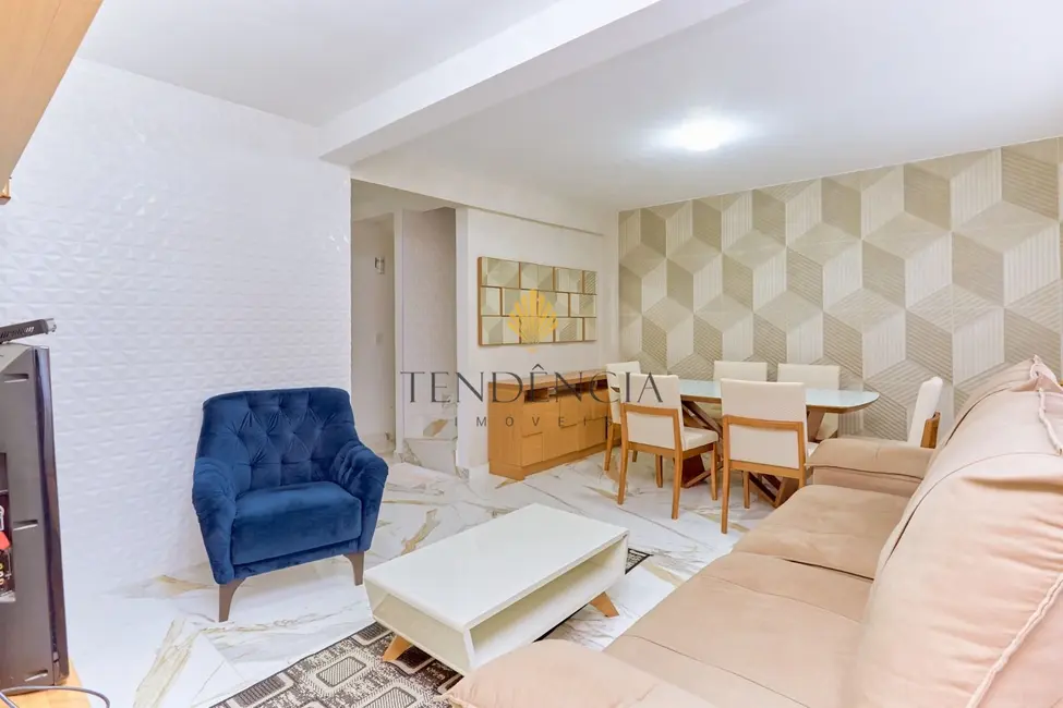 Foto 1 de Sobrado com 4 quartos à venda, 162m2 em Xaxim, Curitiba - PR