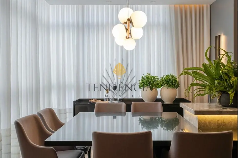 Apartamento com 3 quartos à venda, 131m2 em Bom Jesus, Sao Jose Dos Pinhais - PR - imagem 5 Foto 5 de Apartamento com 3 quartos à venda, 131m2 em Bom Jesus, Sao Jose Dos Pinhais - PR