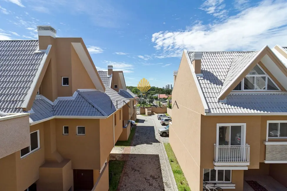 Foto 2 de Sobrado com 3 quartos à venda, 142m2 em São Braz, Curitiba - PR