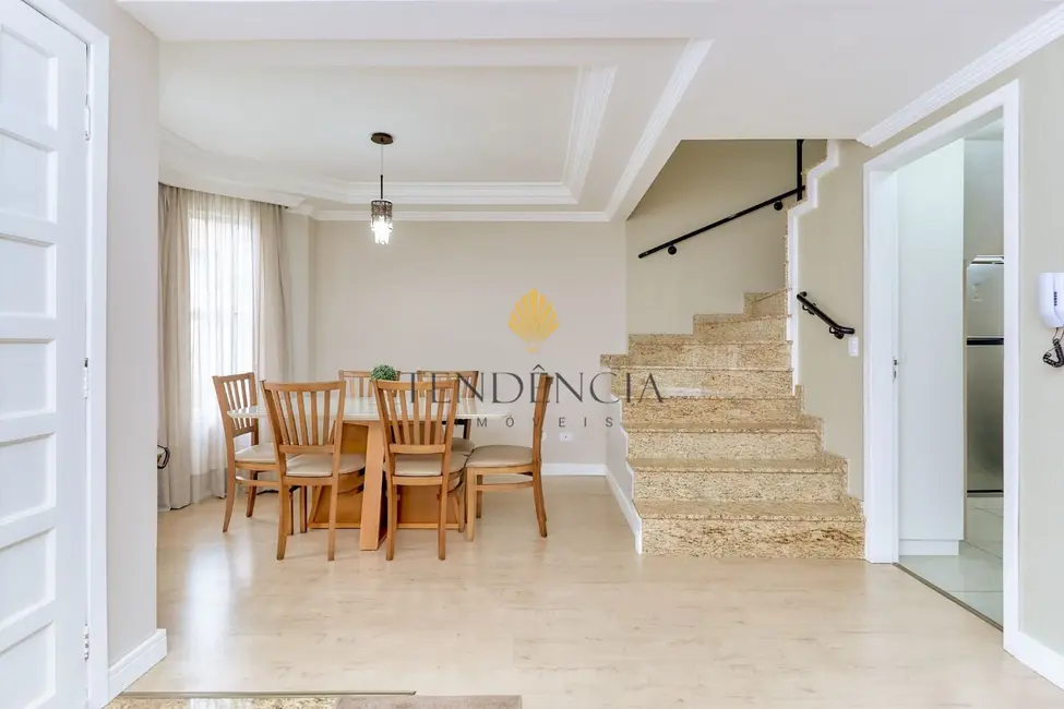 Sobrado com 3 quartos à venda, 85m2 em Centro, Sao Jose Dos Pinhais - PR - imagem 5 Foto 5 de Sobrado com 3 quartos à venda, 85m2 em Centro, Sao Jose Dos Pinhais - PR
