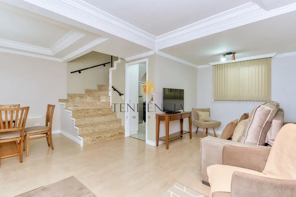 Sobrado com 3 quartos à venda, 85m2 em Centro, Sao Jose Dos Pinhais - PR - imagem 6 Foto 6 de Sobrado com 3 quartos à venda, 85m2 em Centro, Sao Jose Dos Pinhais - PR