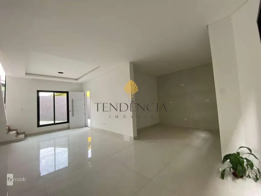 Foto 2 de Sobrado com 3 quartos à venda, 115m2 em Boqueirão, Curitiba - PR