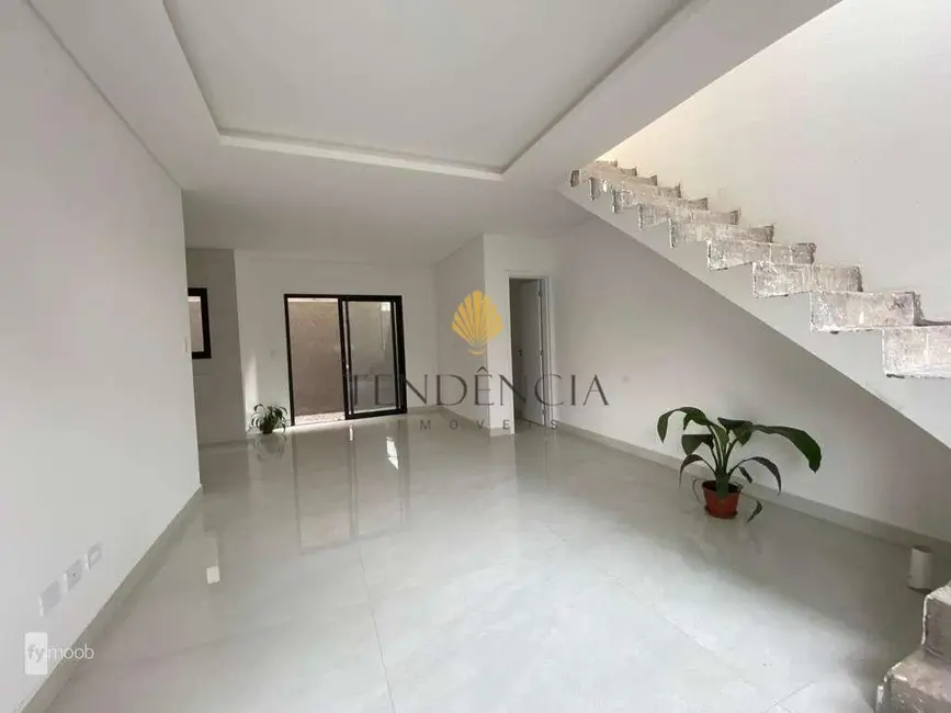 Foto 3 de Sobrado com 3 quartos à venda, 115m2 em Boqueirão, Curitiba - PR