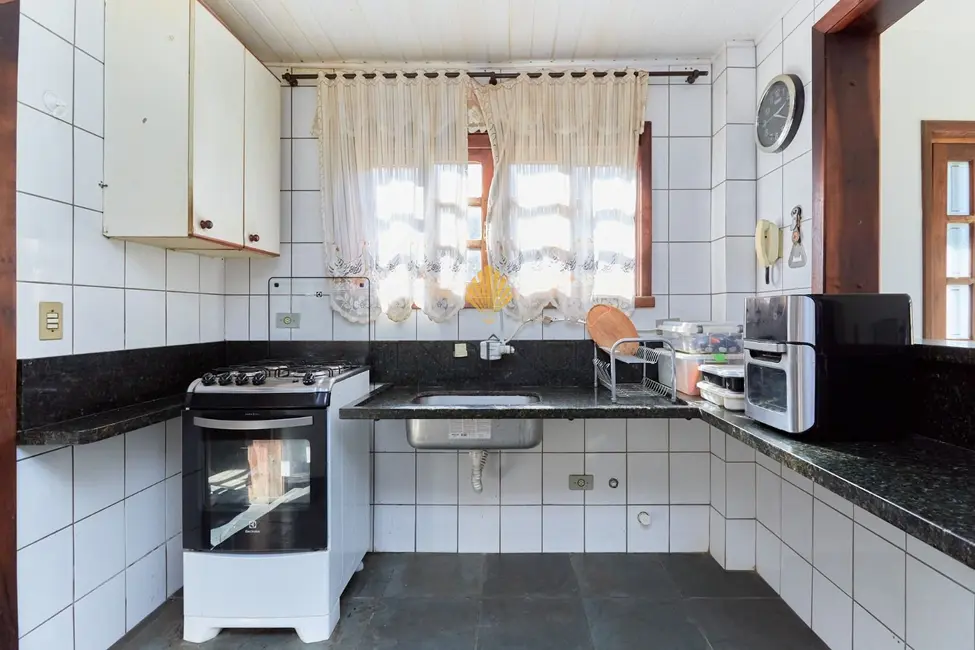 Foto 5 de Sobrado com 4 quartos à venda, 246m2 em São Braz, Curitiba - PR