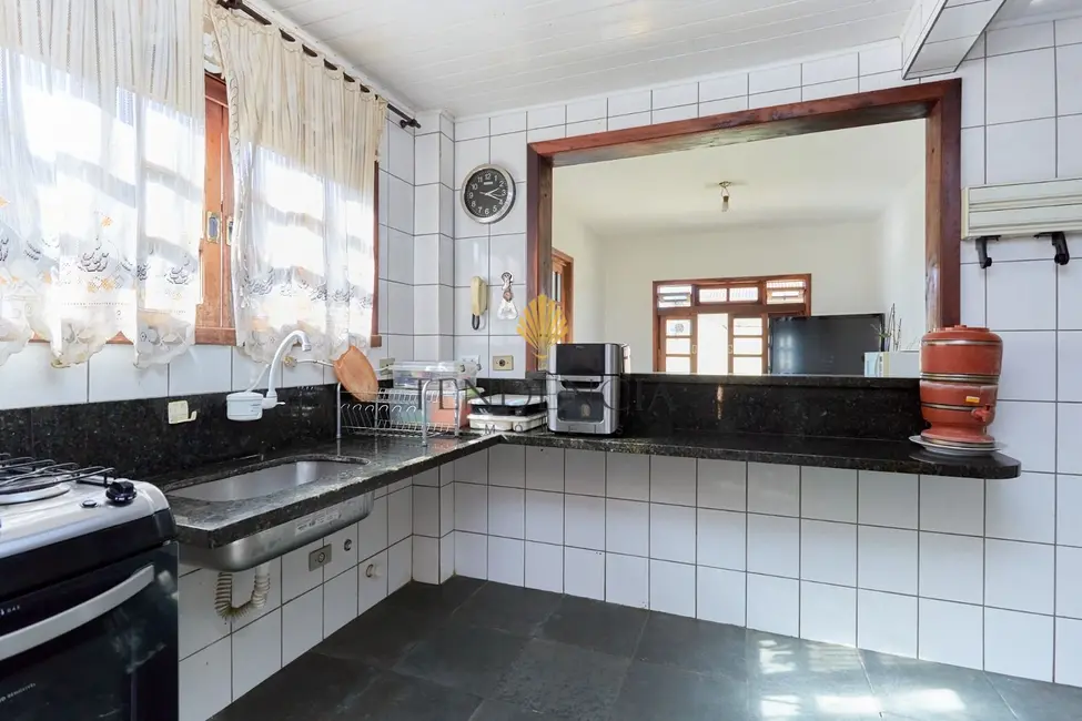 Foto 4 de Sobrado com 4 quartos à venda, 246m2 em São Braz, Curitiba - PR