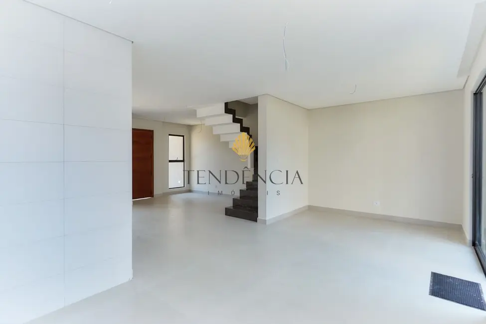 Sobrado com 3 quartos à venda, 120m2 em Costeira, Sao Jose Dos Pinhais - PR - imagem 6 Foto 6 de Sobrado com 3 quartos à venda, 120m2 em Costeira, Sao Jose Dos Pinhais - PR