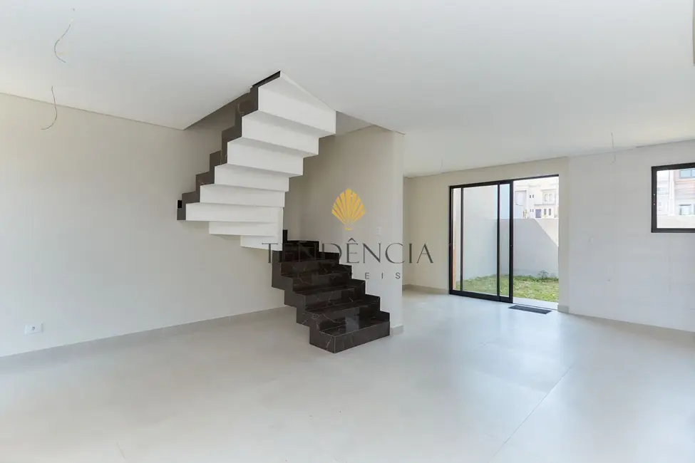 Sobrado com 3 quartos à venda, 120m2 em Costeira, Sao Jose Dos Pinhais - PR - imagem 3 Foto 3 de Sobrado com 3 quartos à venda, 120m2 em Costeira, Sao Jose Dos Pinhais - PR