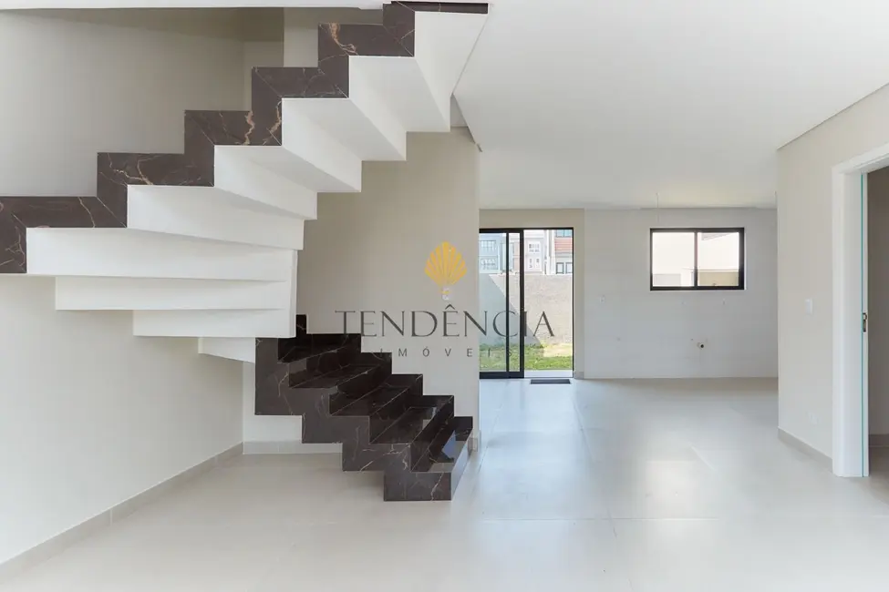 Foto 2 de Sobrado com 3 quartos à venda, 120m2 em Costeira, Sao Jose Dos Pinhais - PR