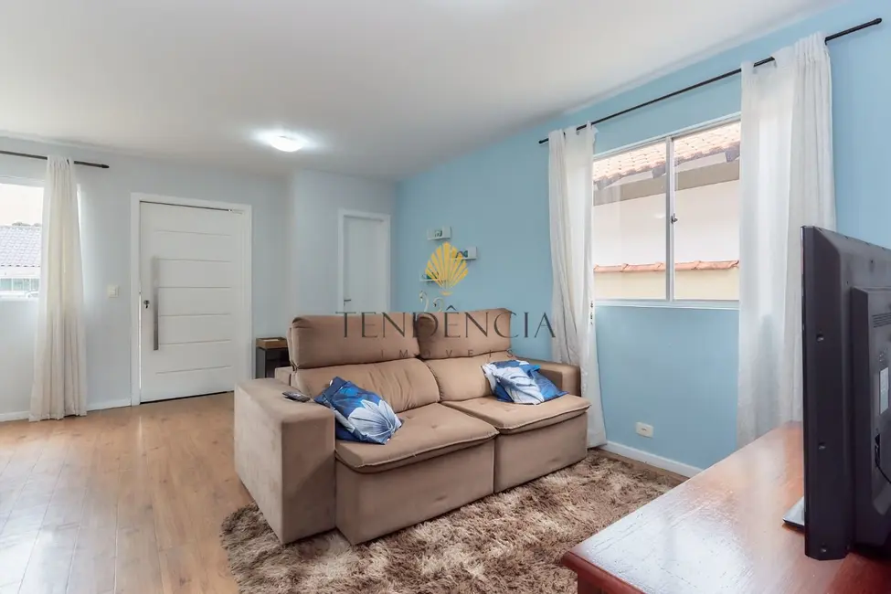 Casa com 4 quartos à venda, 155m2 em São Braz, Curitiba - PR - imagem 3 Foto 3 de Casa com 4 quartos à venda, 155m2 em São Braz, Curitiba - PR