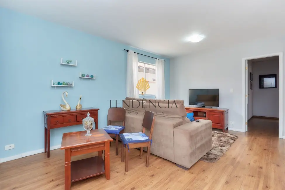 Casa com 4 quartos à venda, 155m2 em São Braz, Curitiba - PR - imagem 6 Foto 6 de Casa com 4 quartos à venda, 155m2 em São Braz, Curitiba - PR