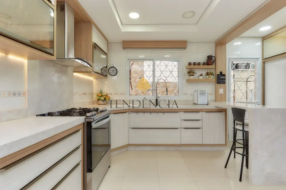 Foto 9 de Sobrado com 3 quartos à venda, 165m2 em Xaxim, Curitiba - PR