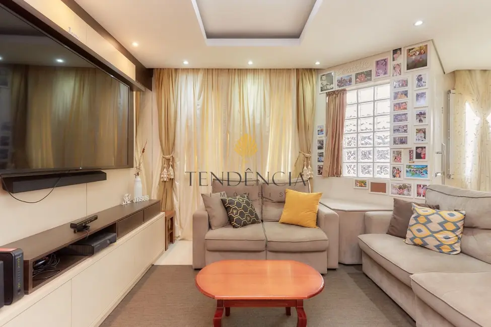 Foto 4 de Sobrado com 3 quartos à venda, 165m2 em Xaxim, Curitiba - PR