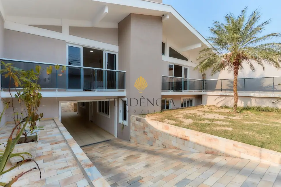 Casa com 3 quartos à venda, 400m2 em Pilarzinho, Curitiba - PR - imagem 1 Foto 1 de Casa com 3 quartos à venda, 400m2 em Pilarzinho, Curitiba - PR