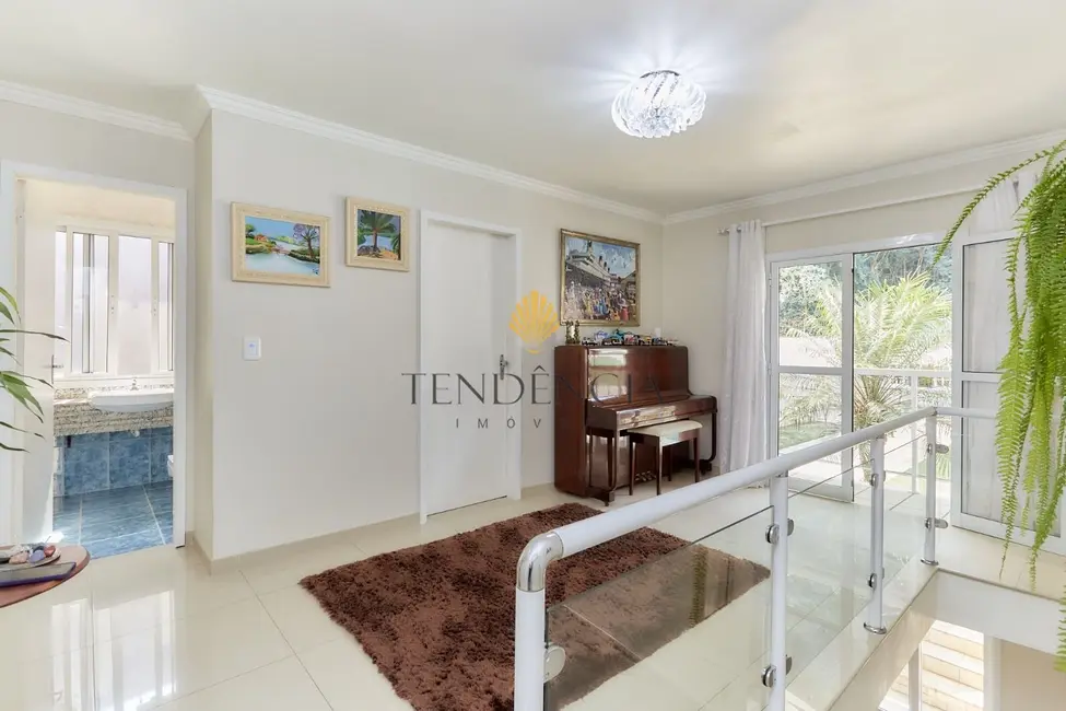 Casa com 3 quartos à venda, 400m2 em Pilarzinho, Curitiba - PR - imagem 5 Foto 5 de Casa com 3 quartos à venda, 400m2 em Pilarzinho, Curitiba - PR