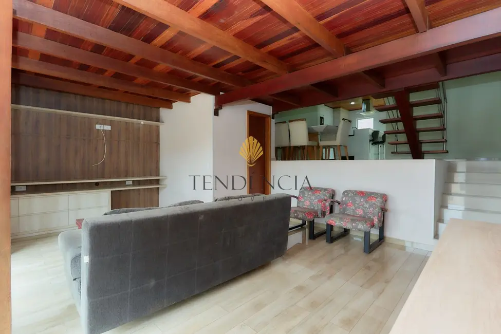 Casa com 3 quartos à venda, 201m2 em Santo Inácio, Curitiba - PR - imagem 9 Foto 9 de Casa com 3 quartos à venda, 201m2 em Santo Inácio, Curitiba - PR