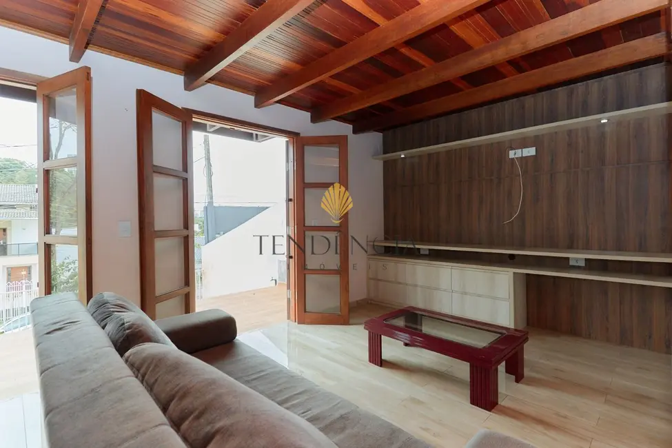 Casa com 3 quartos à venda, 201m2 em Santo Inácio, Curitiba - PR - imagem 6 Foto 6 de Casa com 3 quartos à venda, 201m2 em Santo Inácio, Curitiba - PR