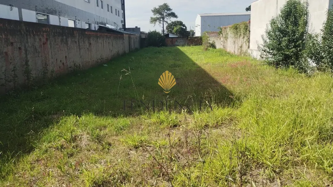 Terreno / Lote com 1 quarto à venda, 660m2 em Hauer, Curitiba - PR - imagem 6 Foto 6 de Terreno / Lote com 1 quarto à venda, 660m2 em Hauer, Curitiba - PR