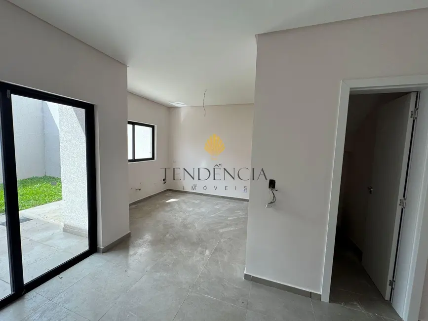 Foto 2 de Sobrado com 3 quartos à venda, 133m2 em Pilarzinho, Curitiba - PR