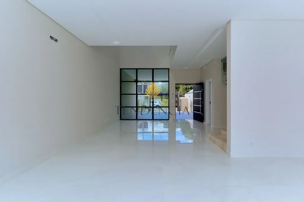 Casa com 3 quartos à venda, 237m2 em Boneca do Iguaçu, Sao Jose Dos Pinhais - PR - imagem 8 Foto 8 de Casa com 3 quartos à venda, 237m2 em Boneca do Iguaçu, Sao Jose Dos Pinhais - PR