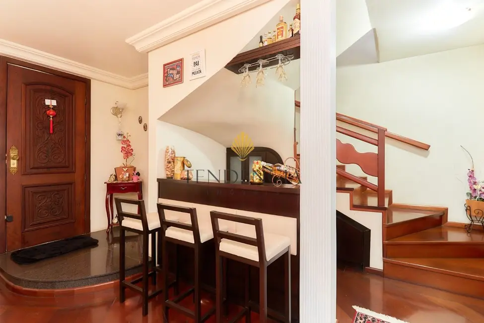 Casa com 4 quartos à venda, 226m2 em Santa Felicidade, Curitiba - PR - imagem 5 Foto 5 de Casa com 4 quartos à venda, 226m2 em Santa Felicidade, Curitiba - PR