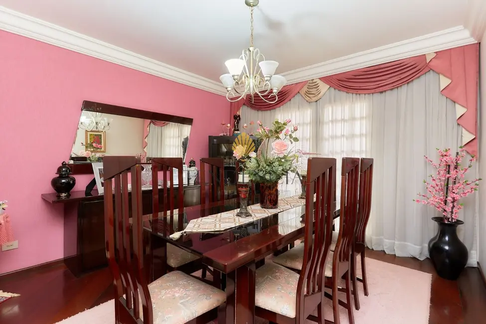 Casa com 4 quartos à venda, 226m2 em Santa Felicidade, Curitiba - PR - imagem 7 Foto 7 de Casa com 4 quartos à venda, 226m2 em Santa Felicidade, Curitiba - PR