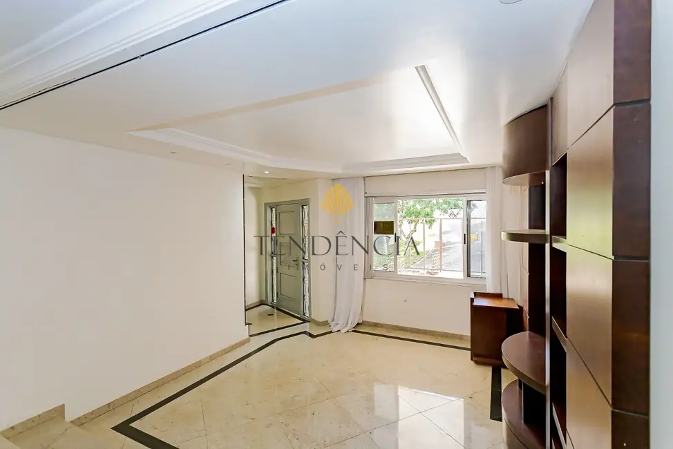 Casa com 4 quartos à venda, 567m2 em Bigorrilho, Curitiba - PR - imagem 4 Foto 4 de Casa com 4 quartos à venda, 567m2 em Bigorrilho, Curitiba - PR