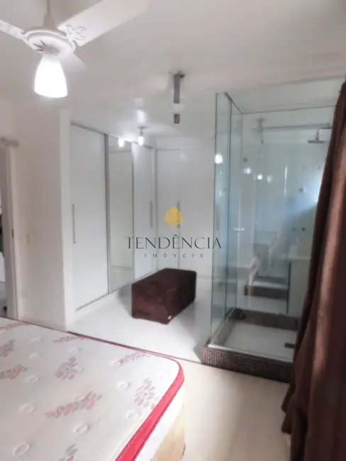 Foto 6 de Casa com 4 quartos à venda, 210m2 em Orleans, Curitiba - PR