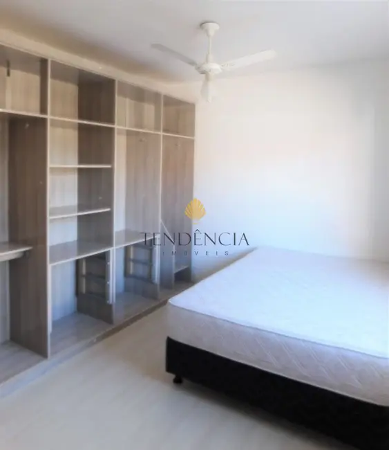 Foto 8 de Casa com 4 quartos à venda, 210m2 em Orleans, Curitiba - PR