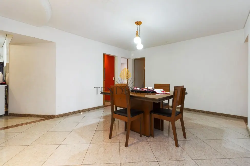 Sobrado com 4 quartos à venda, 655m2 em Pinheirinho, Curitiba - PR - imagem 4 Foto 4 de Sobrado com 4 quartos à venda, 655m2 em Pinheirinho, Curitiba - PR