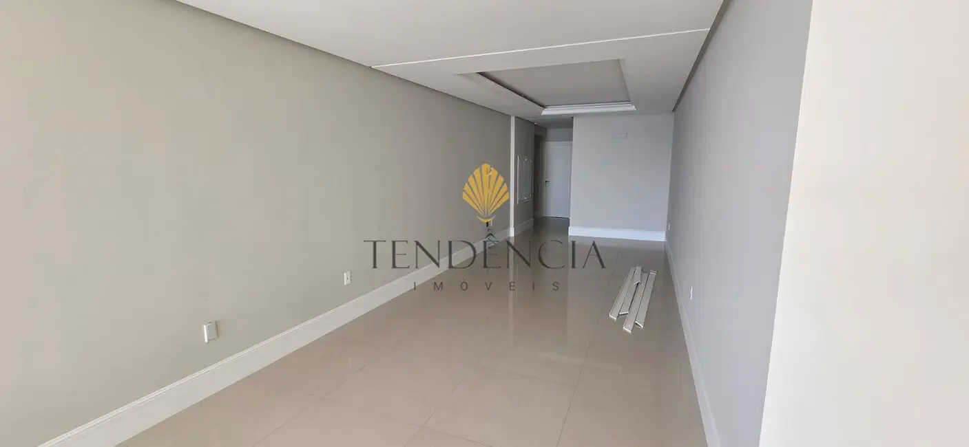 Foto 6 de Apartamento com 4 quartos à venda, 192m2 em Meia Praia, Itapema - SC