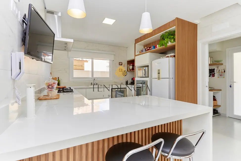 Casa com 3 quartos à venda, 282m2 em Jardim Padre José de Anchieta, Campo Largo - PR - imagem 8 Foto 8 de Casa com 3 quartos à venda, 282m2 em Jardim Padre José de Anchieta, Campo Largo - PR