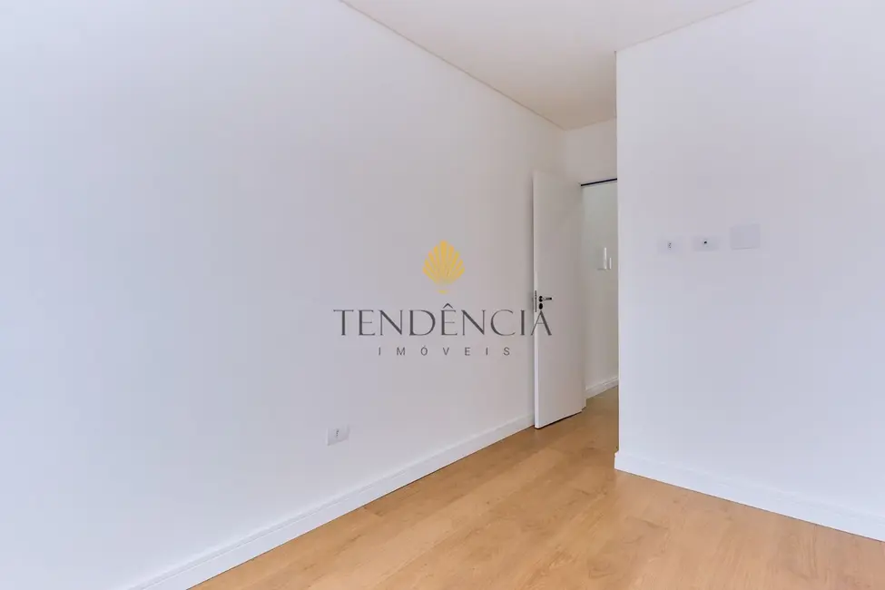 Sobrado com 3 quartos à venda, 167m2 em Boneca do Iguaçu, Sao Jose Dos Pinhais - PR - imagem 8 Foto 8 de Sobrado com 3 quartos à venda, 167m2 em Boneca do Iguaçu, Sao Jose Dos Pinhais - PR