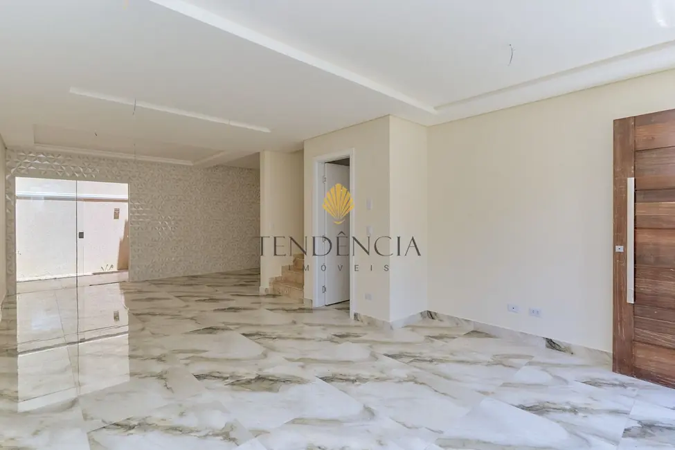 Sobrado com 3 quartos à venda, 120m2 em Umbará, Curitiba - PR - imagem 5 Foto 5 de Sobrado com 3 quartos à venda, 120m2 em Umbará, Curitiba - PR