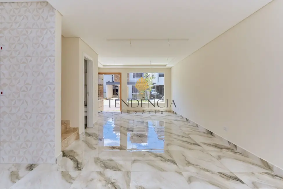 Sobrado com 3 quartos à venda, 120m2 em Umbará, Curitiba - PR - imagem 4 Foto 4 de Sobrado com 3 quartos à venda, 120m2 em Umbará, Curitiba - PR