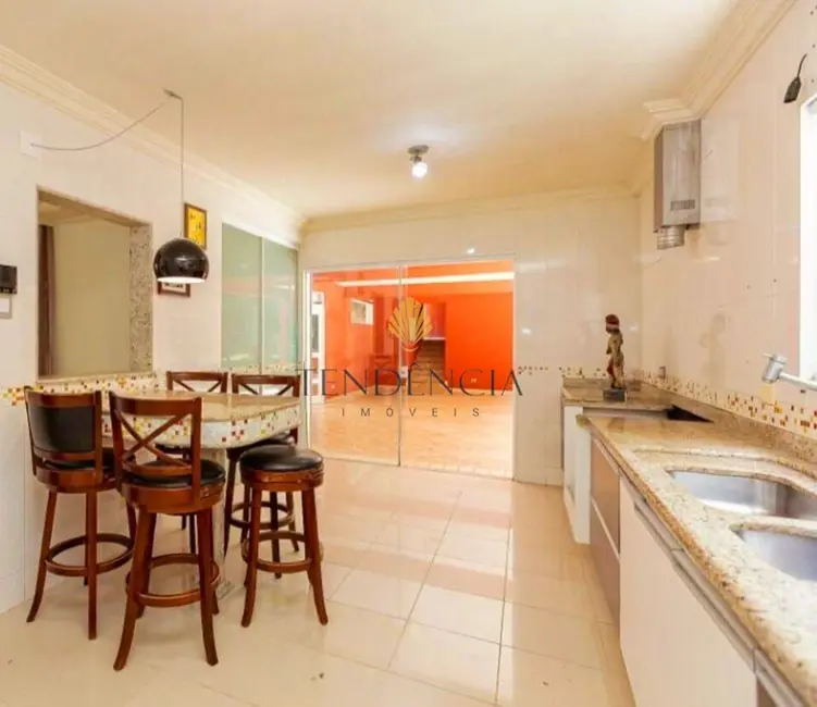 Foto 7 de Casa com 3 quartos à venda, 452m2 em Jardim Amélia, Pinhais - PR